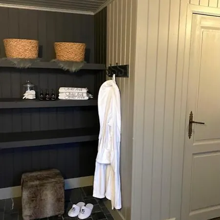 ' Au Coeur De La Vallee ' *